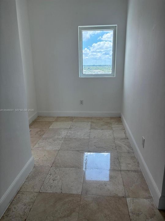 Active With Contract: $2,899 (2 beds, 2 baths, 1763 Square Feet)