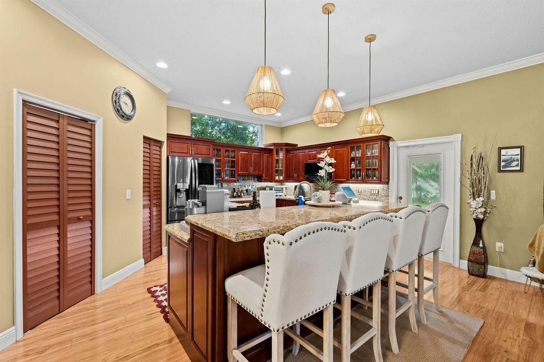 13-web-or-mls-A7405841