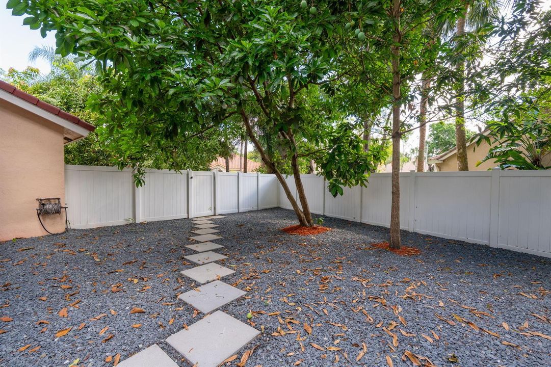 43-web-or-mls-A7406008