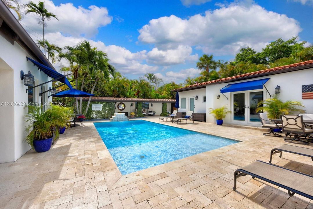 Activo con contrato: $2,699,999 (3 camas, 4 baños, 2960 Pies cuadrados)