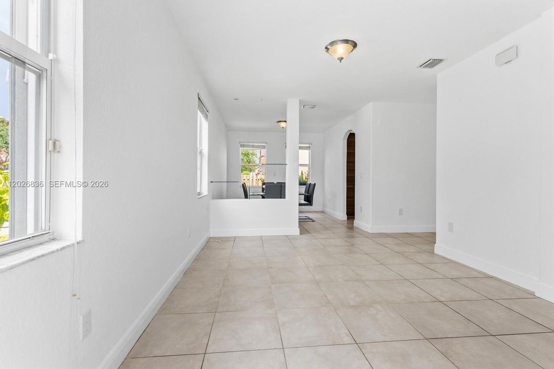 For Sale: $788,000 (5 beds, 3 baths, 2342 Square Feet)