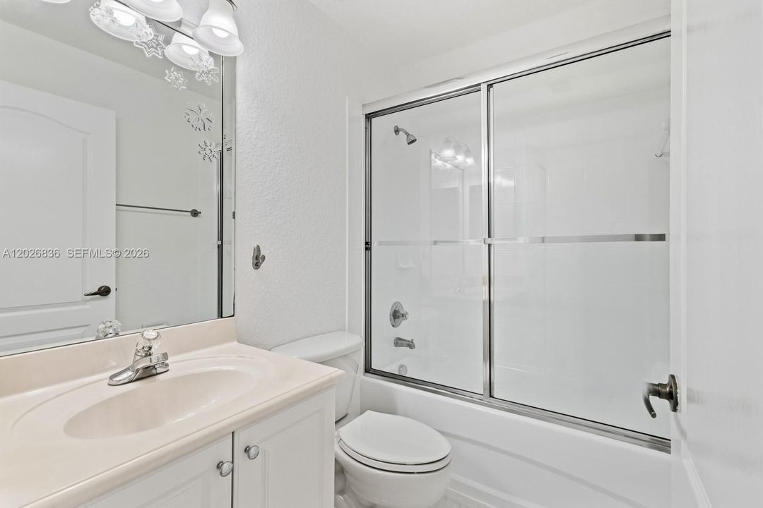 For Sale: $788,000 (5 beds, 3 baths, 2342 Square Feet)