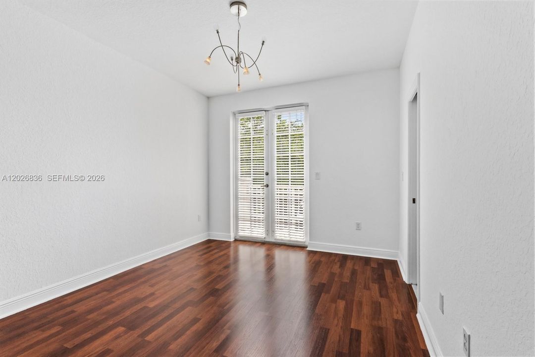 For Sale: $788,000 (5 beds, 3 baths, 2342 Square Feet)