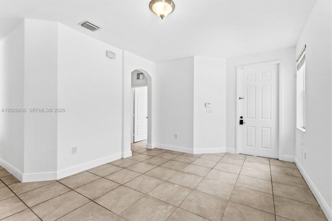 For Sale: $788,000 (5 beds, 3 baths, 2342 Square Feet)