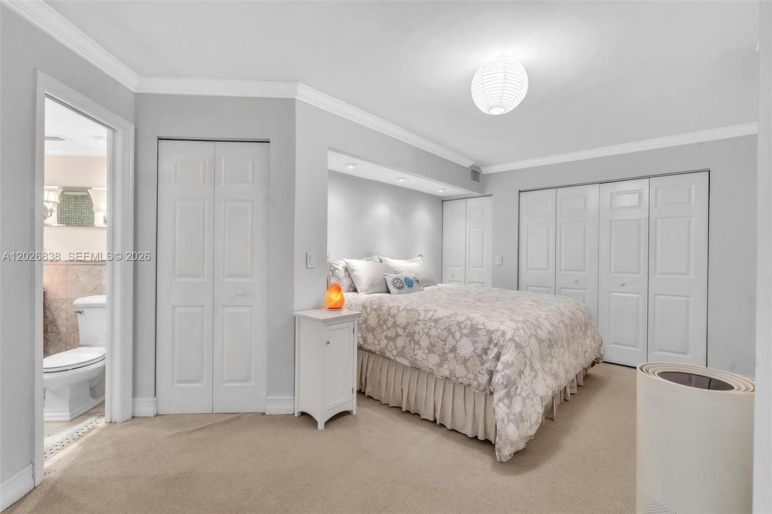 На продажу: $159,000 (1 спален, 1 ванн, 766 Квадратных фут)