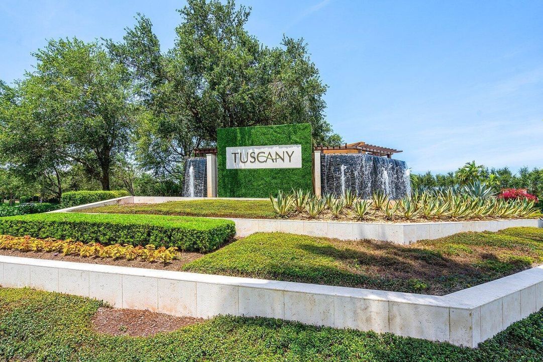 Tuscany Delray Beach FL 33446 entrance p
