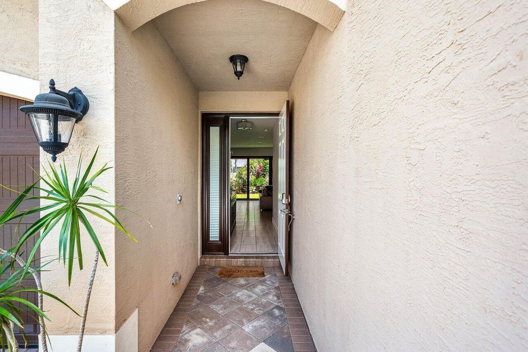 6068 Lemon Serpentine Lane Delray Beach