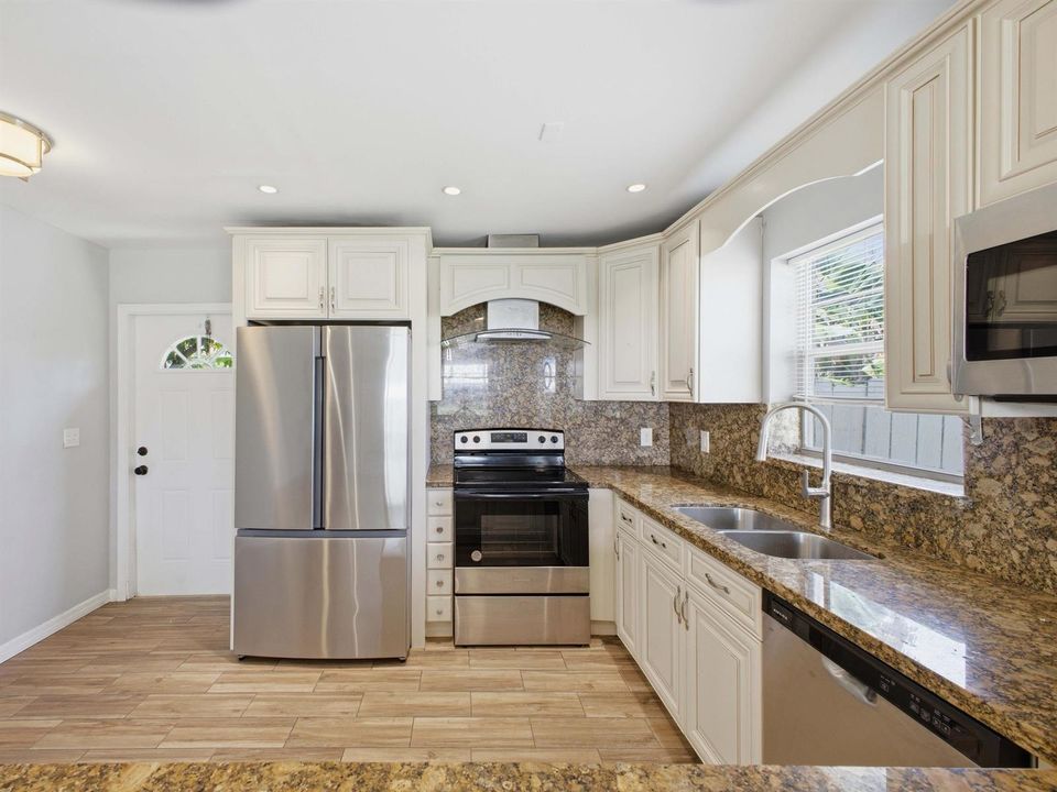 Kitchen 3