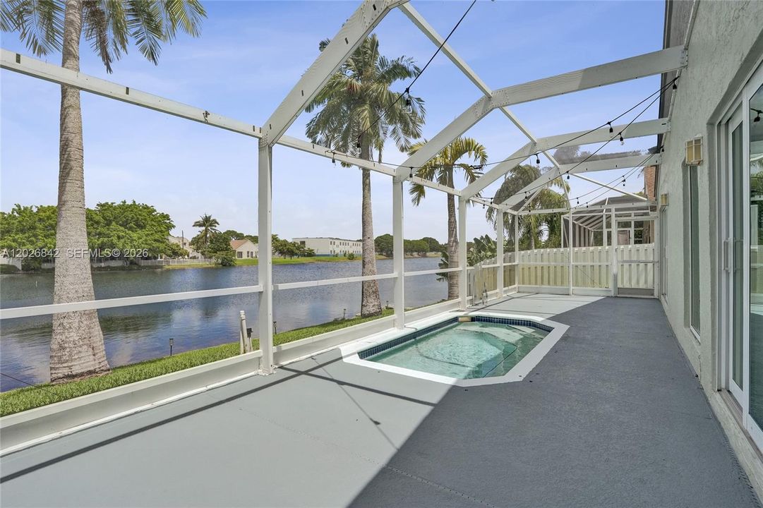 For Sale: $538,800 (3 beds, 2 baths, 1484 Square Feet)