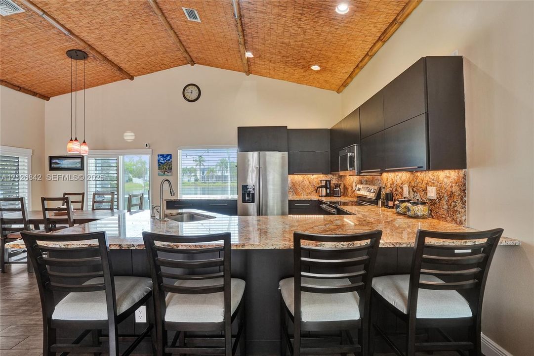 For Sale: $538,800 (3 beds, 2 baths, 1484 Square Feet)