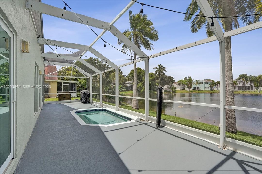 For Sale: $538,800 (3 beds, 2 baths, 1484 Square Feet)