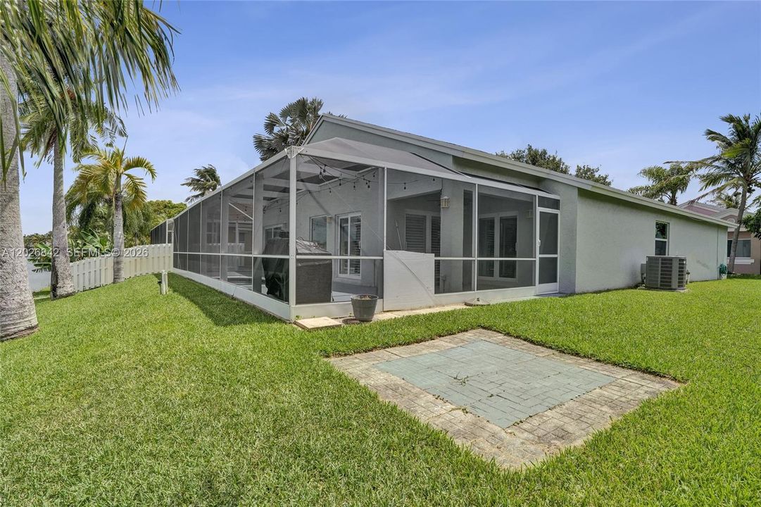 For Sale: $538,800 (3 beds, 2 baths, 1484 Square Feet)