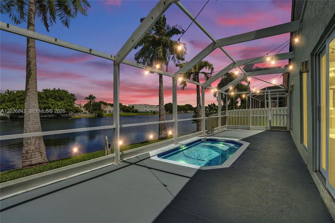 For Sale: $538,800 (3 beds, 2 baths, 1484 Square Feet)