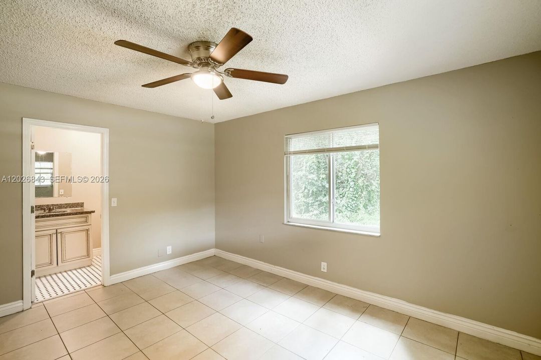 Activo con contrato: $479,900 (3 camas, 2 baños, 1242 Pies cuadrados)
