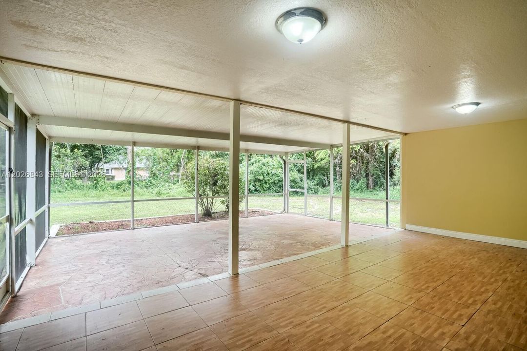 Activo con contrato: $479,900 (3 camas, 2 baños, 1242 Pies cuadrados)
