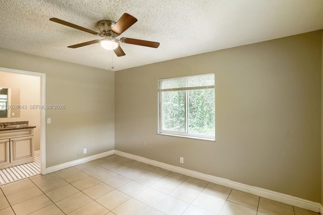 Activo con contrato: $479,900 (3 camas, 2 baños, 1242 Pies cuadrados)
