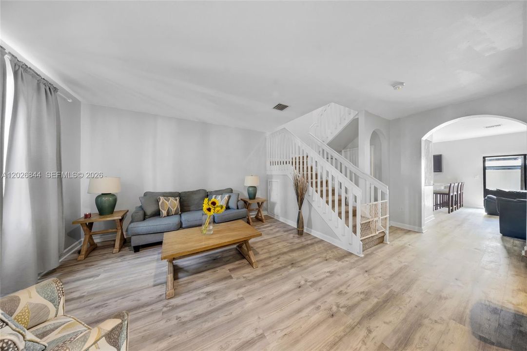 На продажу: $479,000 (3 спален, 2 ванн, 1668 Квадратных фут)