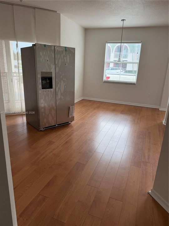 В аренду: $2,850 (3 спален, 2 ванн, 1435 Квадратных фут)