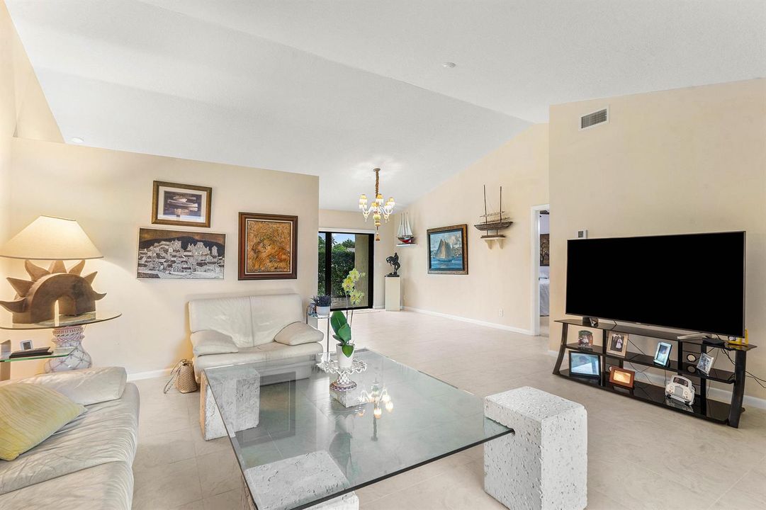 008-11122CurryDrive-PalmBeachGardens-FL-