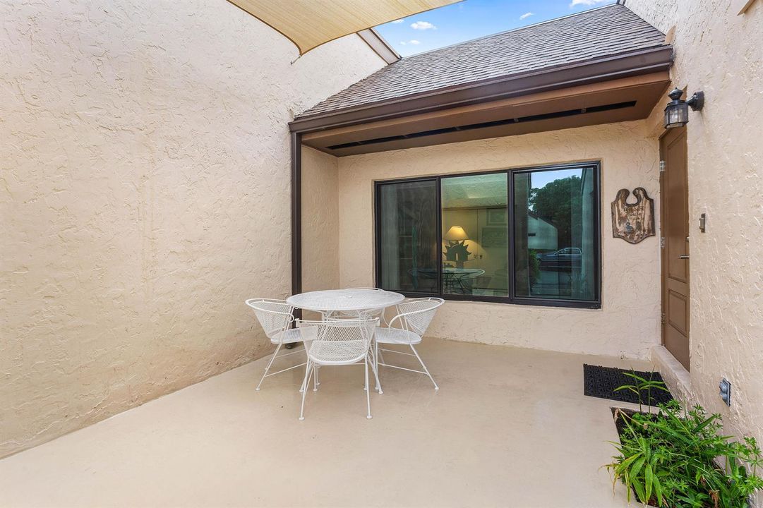 006-11122CurryDrive-PalmBeachGardens-FL-