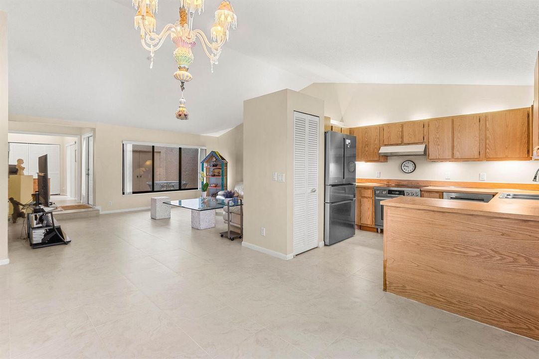 014-11122CurryDrive-PalmBeachGardens-FL-