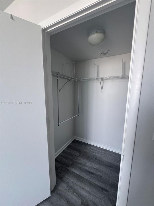 For Sale: $350,000 (0 beds, 1 baths, 567 Square Feet)