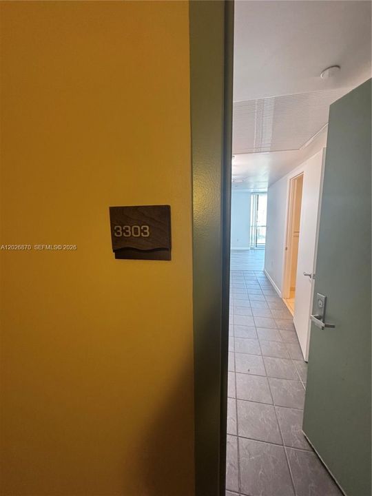 For Sale: $350,000 (0 beds, 1 baths, 567 Square Feet)