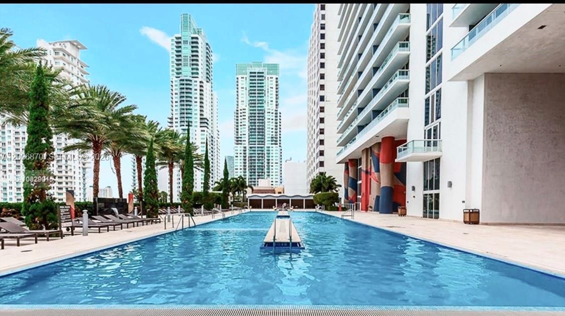 For Sale: $350,000 (0 beds, 1 baths, 567 Square Feet)