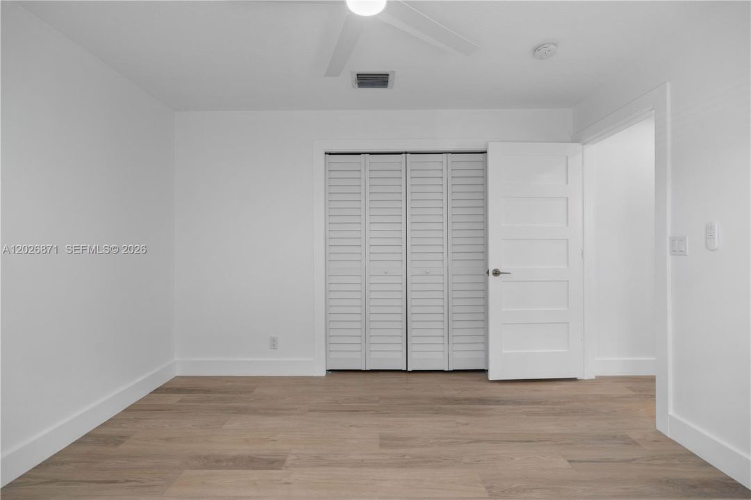 Activo con contrato: $5,950 (3 camas, 2 baños, 2047 Pies cuadrados)