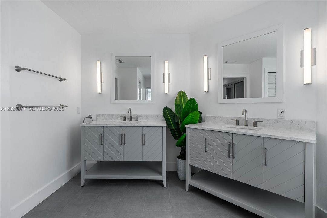 Activo con contrato: $5,950 (3 camas, 2 baños, 2047 Pies cuadrados)