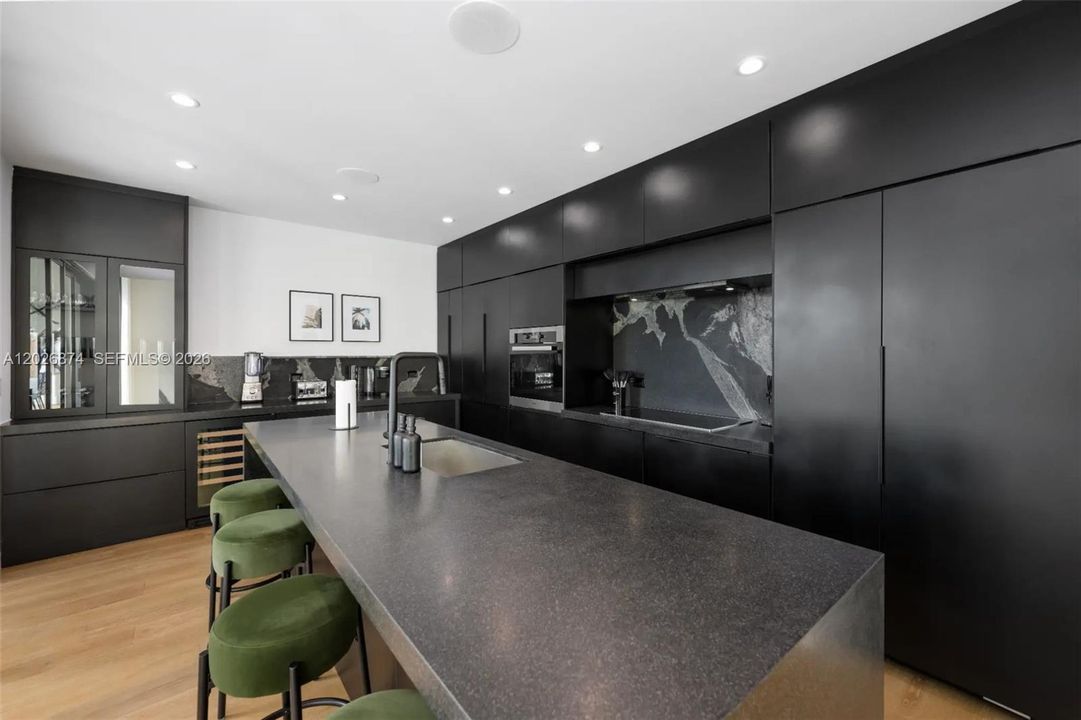 For Sale: $2,750,000 (4 beds, 3 baths, 2919 Square Feet)