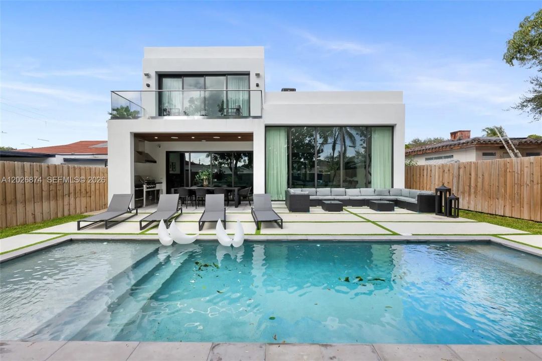 For Sale: $2,750,000 (4 beds, 3 baths, 2919 Square Feet)