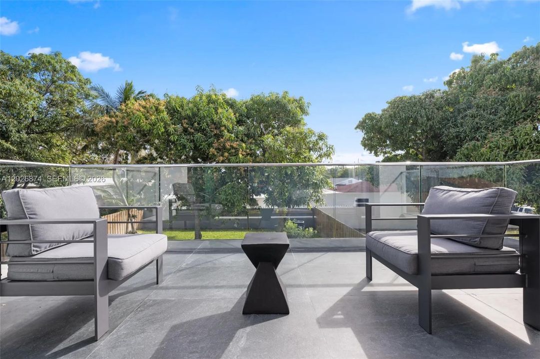 For Sale: $2,750,000 (4 beds, 3 baths, 2919 Square Feet)