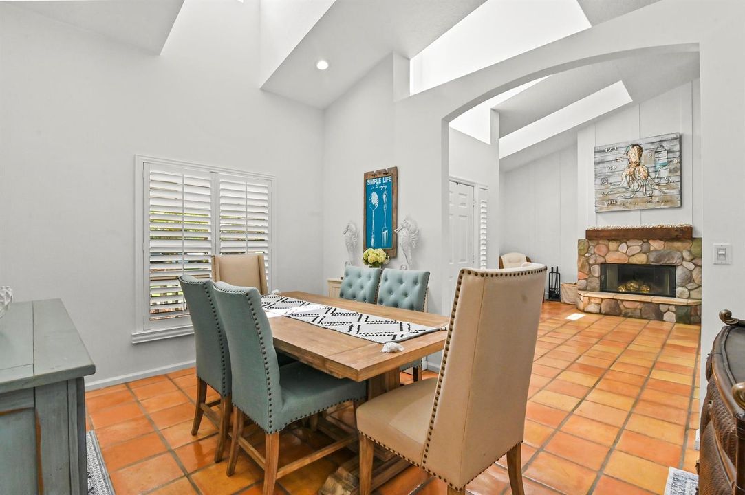 36 Dining room 01