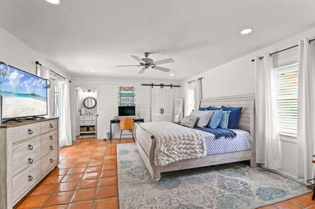 22 Bedroom 01