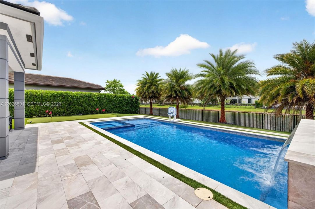For Sale: $1,425,000 (5 beds, 4 baths, 3425 Square Feet)