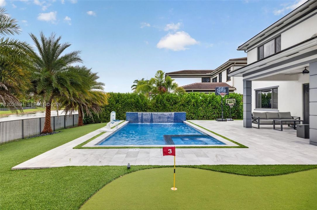 For Sale: $1,425,000 (5 beds, 4 baths, 3425 Square Feet)