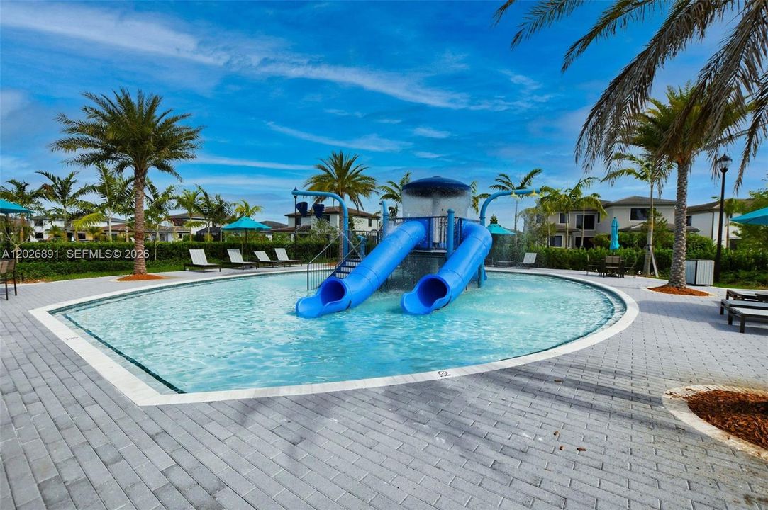 For Sale: $1,425,000 (5 beds, 4 baths, 3425 Square Feet)