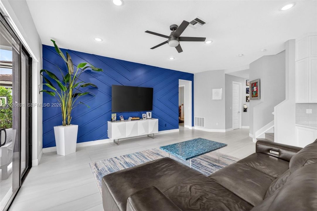 For Sale: $1,425,000 (5 beds, 4 baths, 3425 Square Feet)