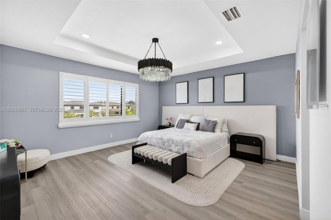 For Sale: $1,425,000 (5 beds, 4 baths, 3425 Square Feet)