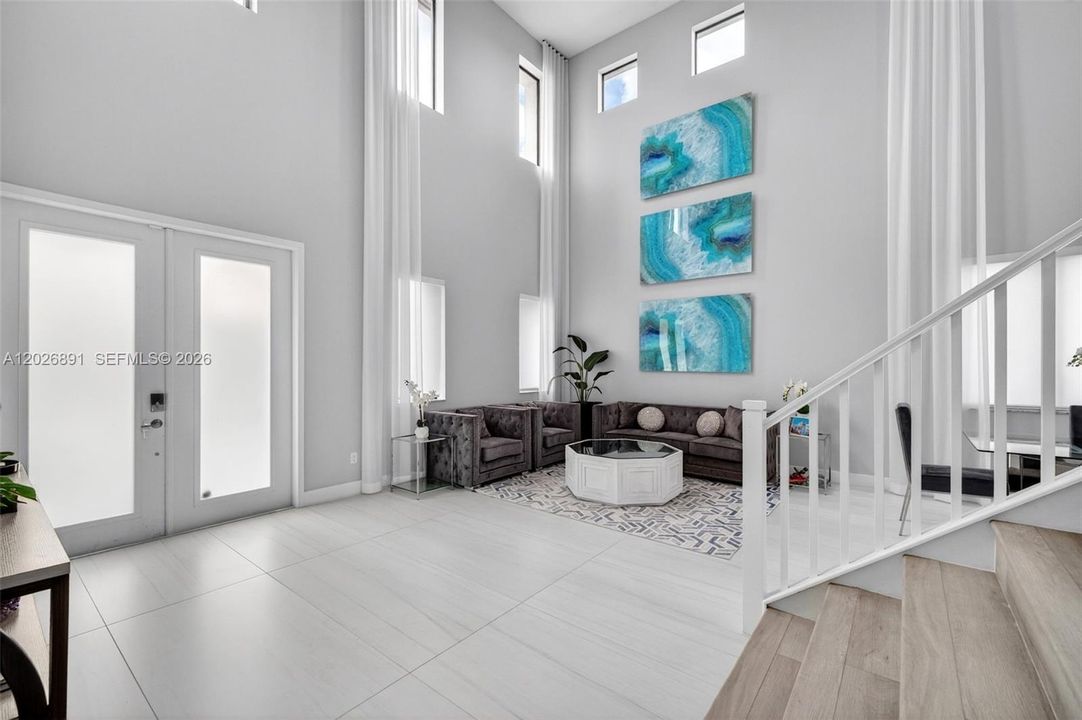 For Sale: $1,425,000 (5 beds, 4 baths, 3425 Square Feet)