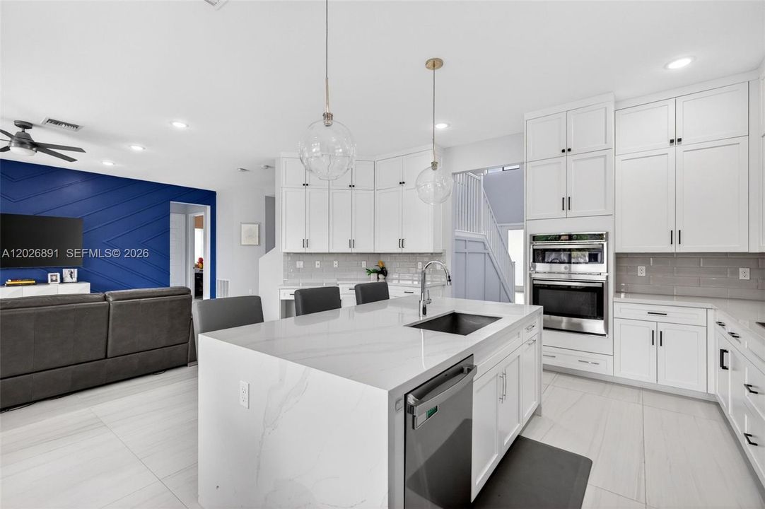 For Sale: $1,425,000 (5 beds, 4 baths, 3425 Square Feet)