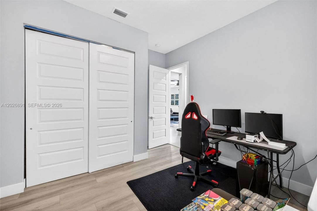 For Sale: $1,425,000 (5 beds, 4 baths, 3425 Square Feet)
