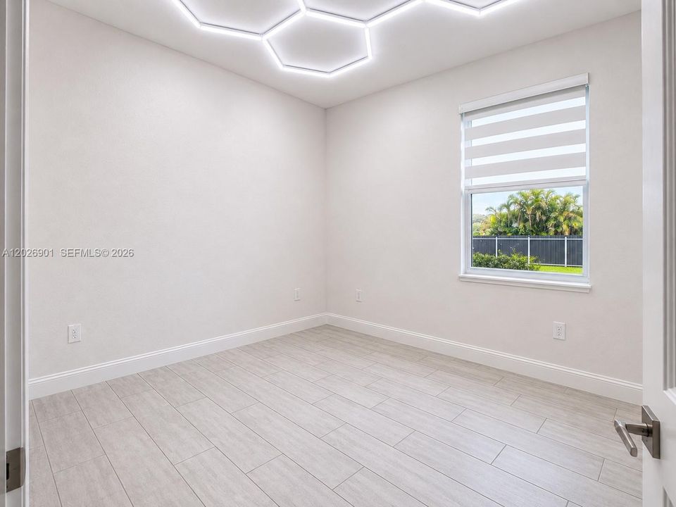 For Sale: $760,000 (4 beds, 2 baths, 1799 Square Feet)