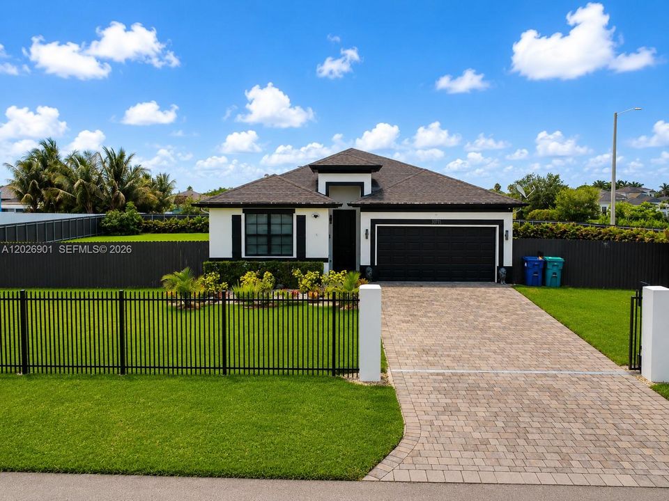For Sale: $760,000 (4 beds, 2 baths, 1799 Square Feet)