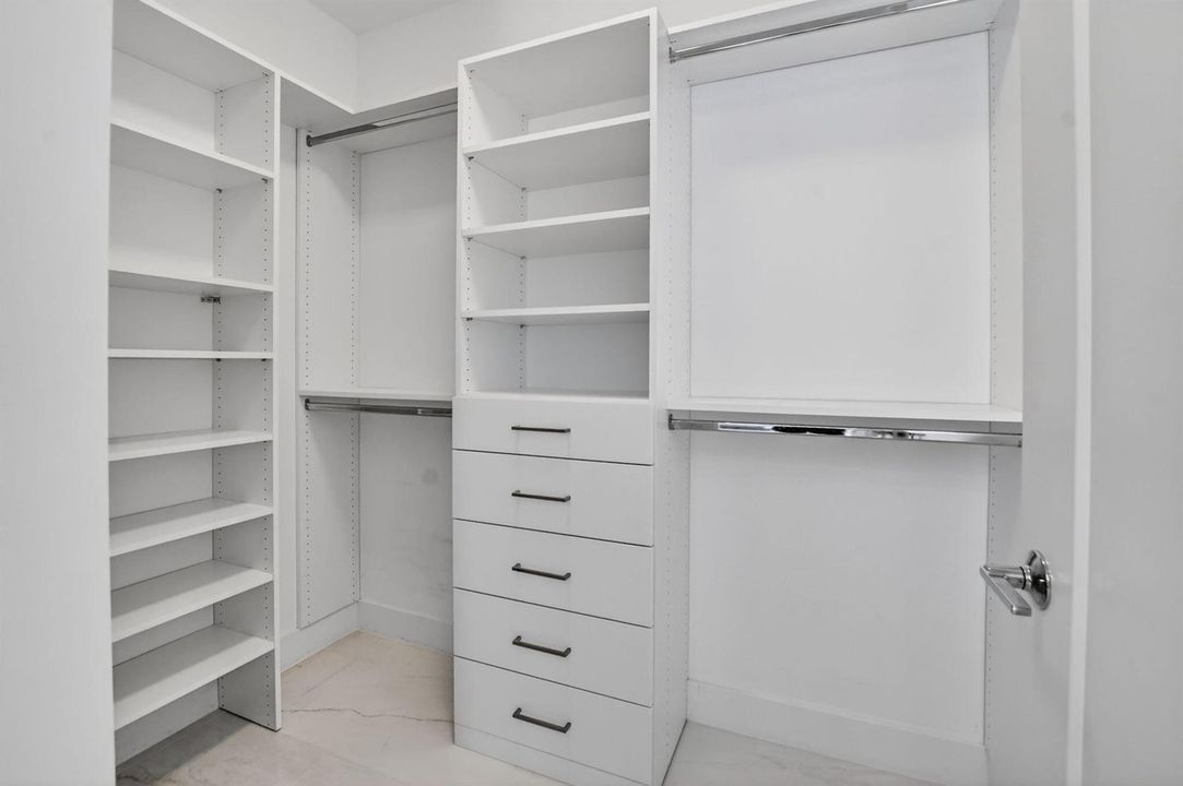 46-web-or-mls-4130 NW 17 Ave (55)