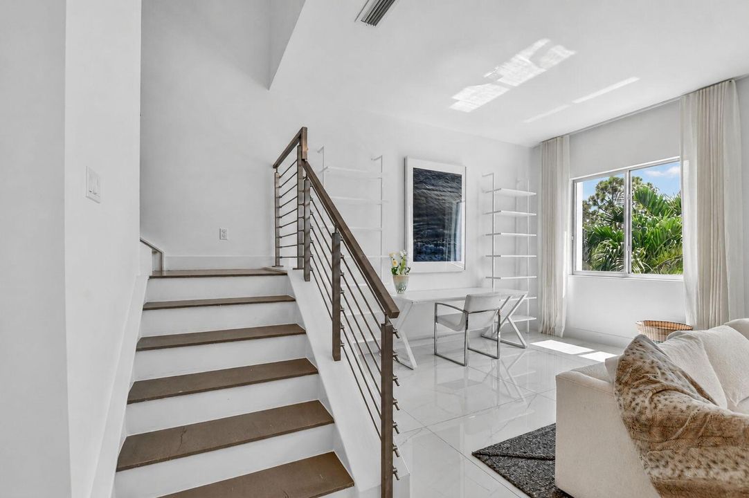 28-web-or-mls-4130 NW 17 Ave (6)