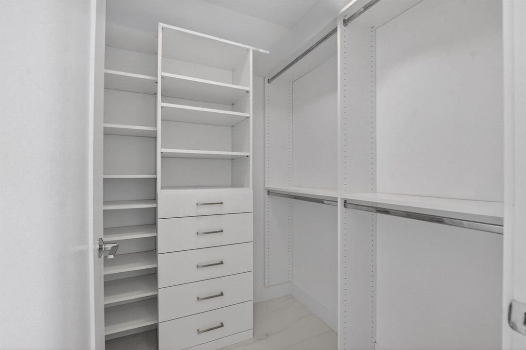 47-web-or-mls-4130 NW 17 Ave (56)