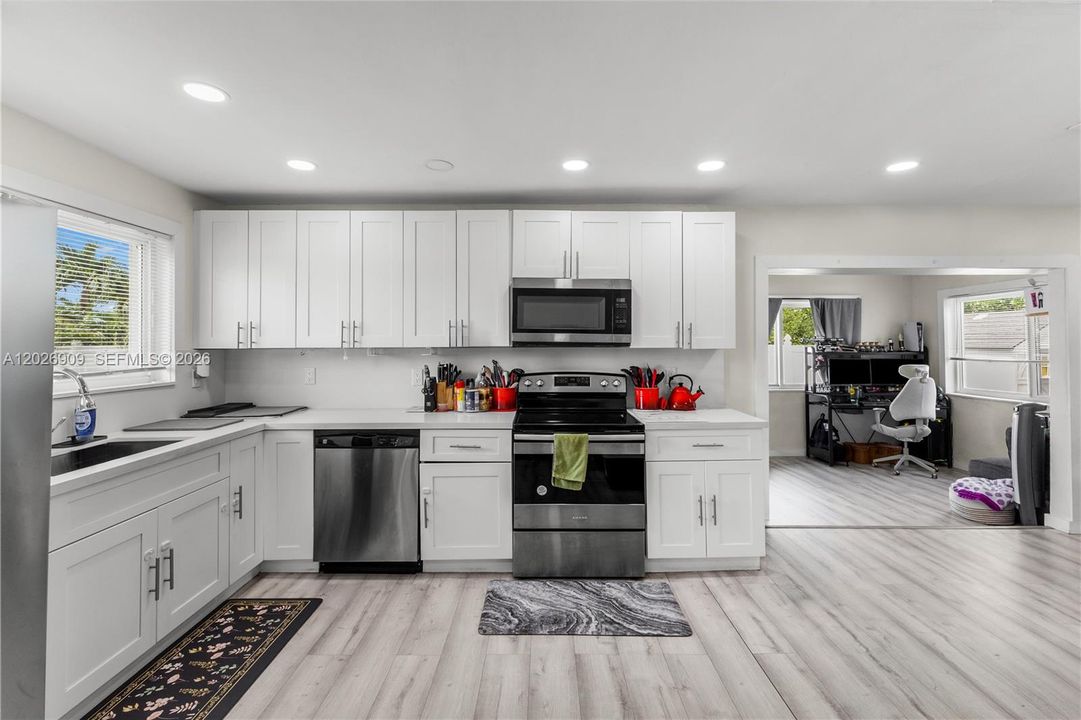 For Rent: $3,400 (3 beds, 2 baths, 1460 Square Feet)