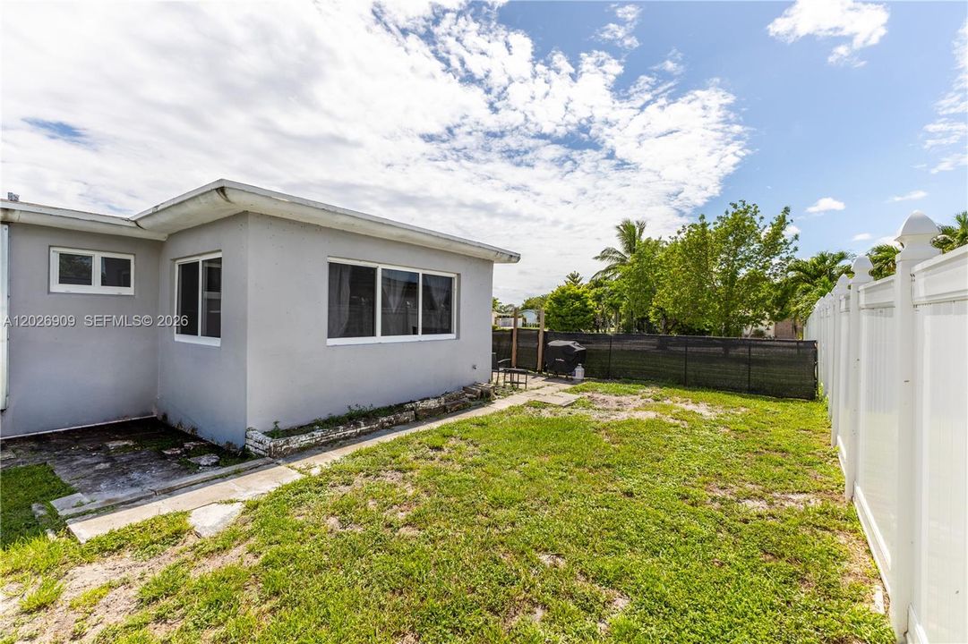 For Rent: $3,400 (3 beds, 2 baths, 1460 Square Feet)